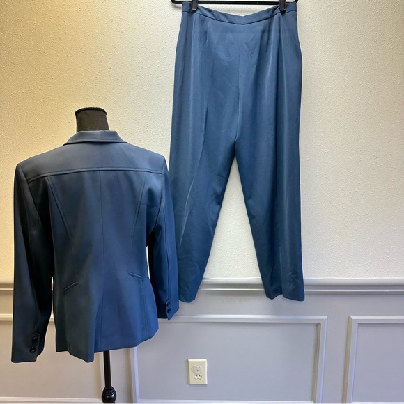 Larry Levine Aqua Blue Pant Suit 14 Orig Owner - Picture 5 of 12